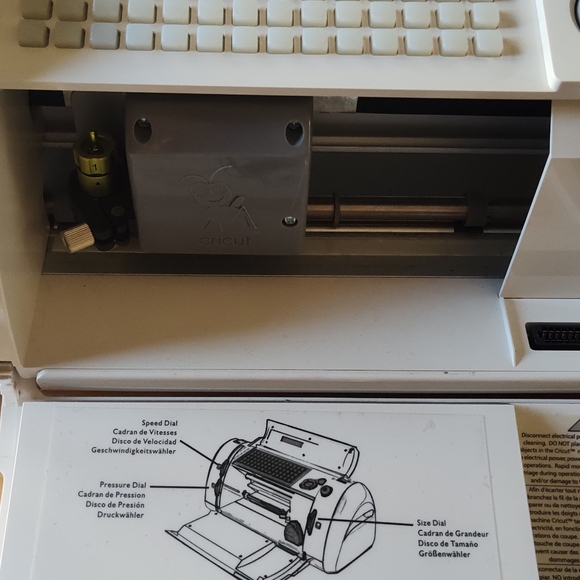 Cricut Provo Craft cutter CRV001 bundle - Picture 3 of 9